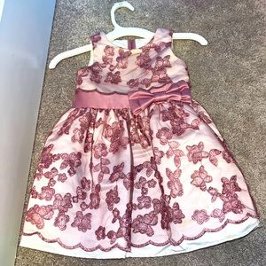 Girls size 3 special occasion dress. Worn once. Non smoking no pets.